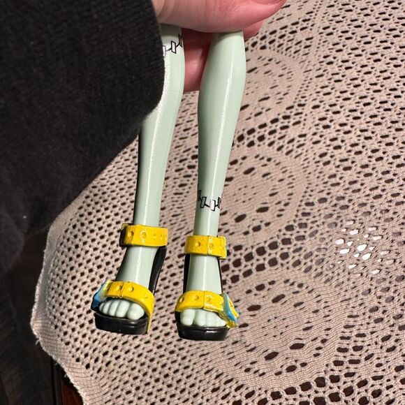 Monster High Frankie Stein Gloom Beach Doll Mattel - Picture 6 of 7